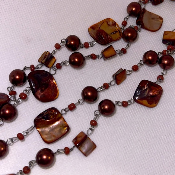 Shell and Beaded Layering Necklace - Picture 2 of 2